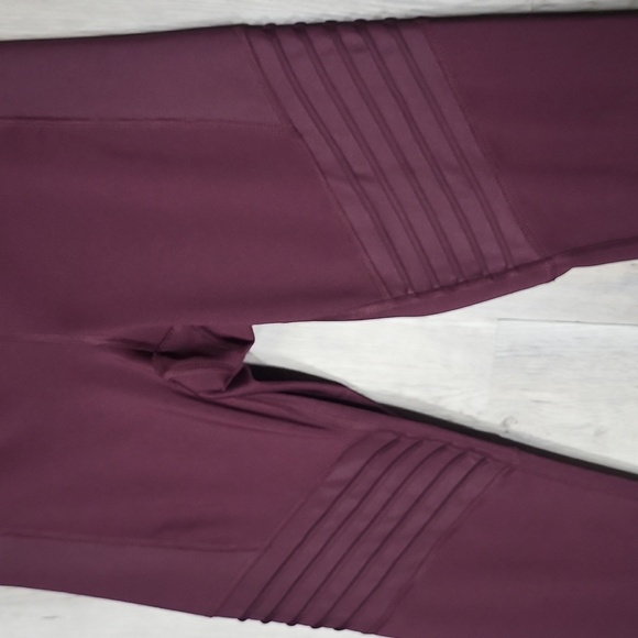 🛍Fila Sport Womens Medium‎ Burgundy Leggings Ribbed Stretch Pockets Activewear - Picture 6 of 7